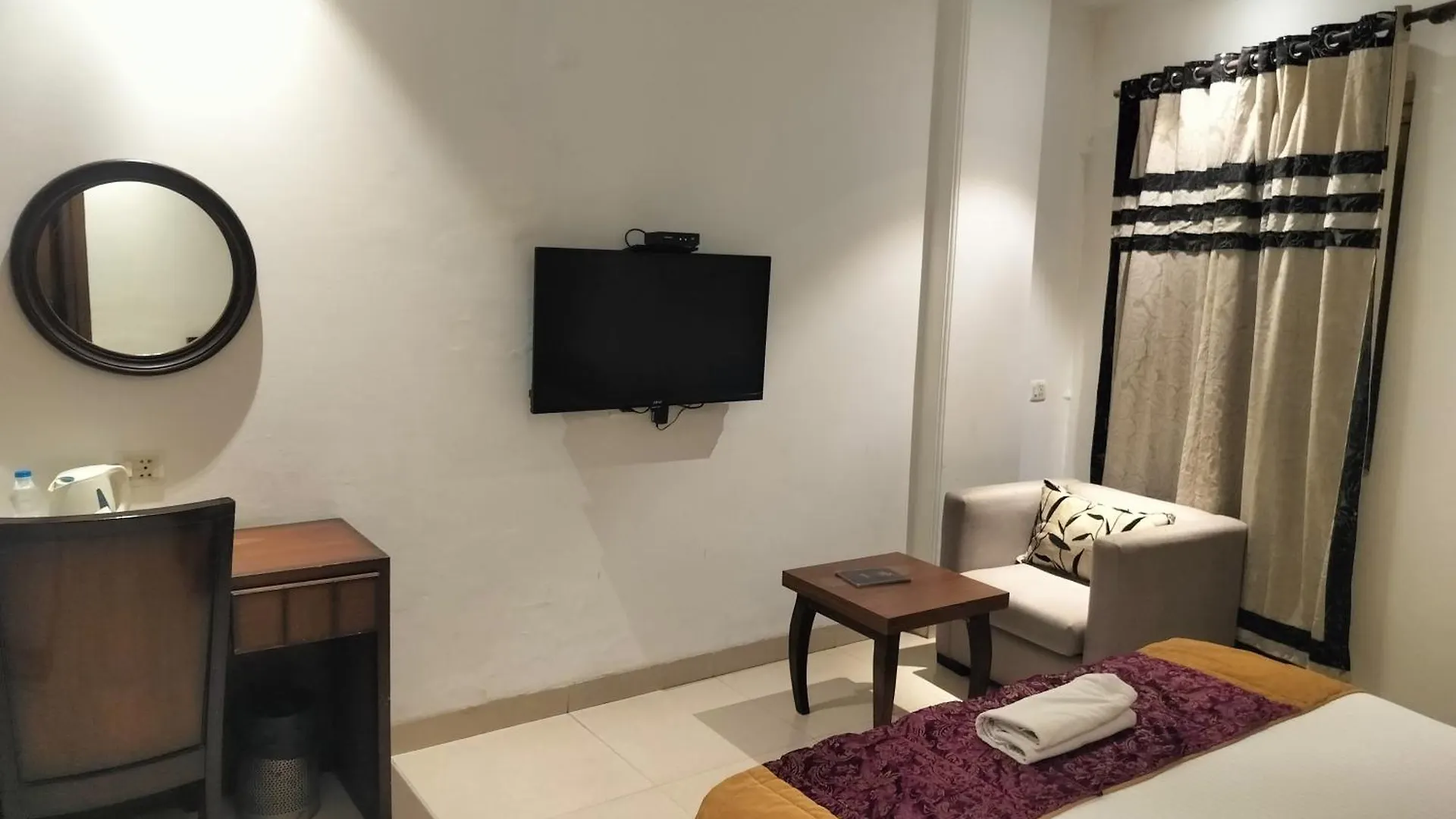 Hotel The Class Igi Airport New Delhi